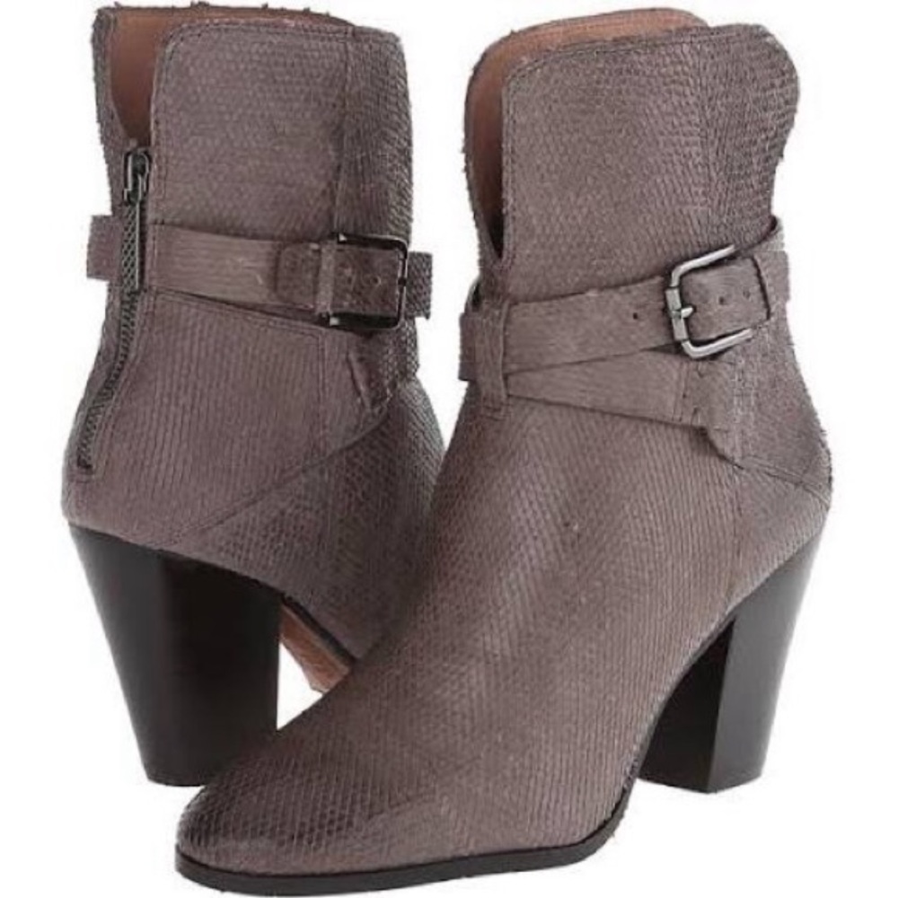 Donald Pliner Sarje Women Boots Gray Snake NWOT